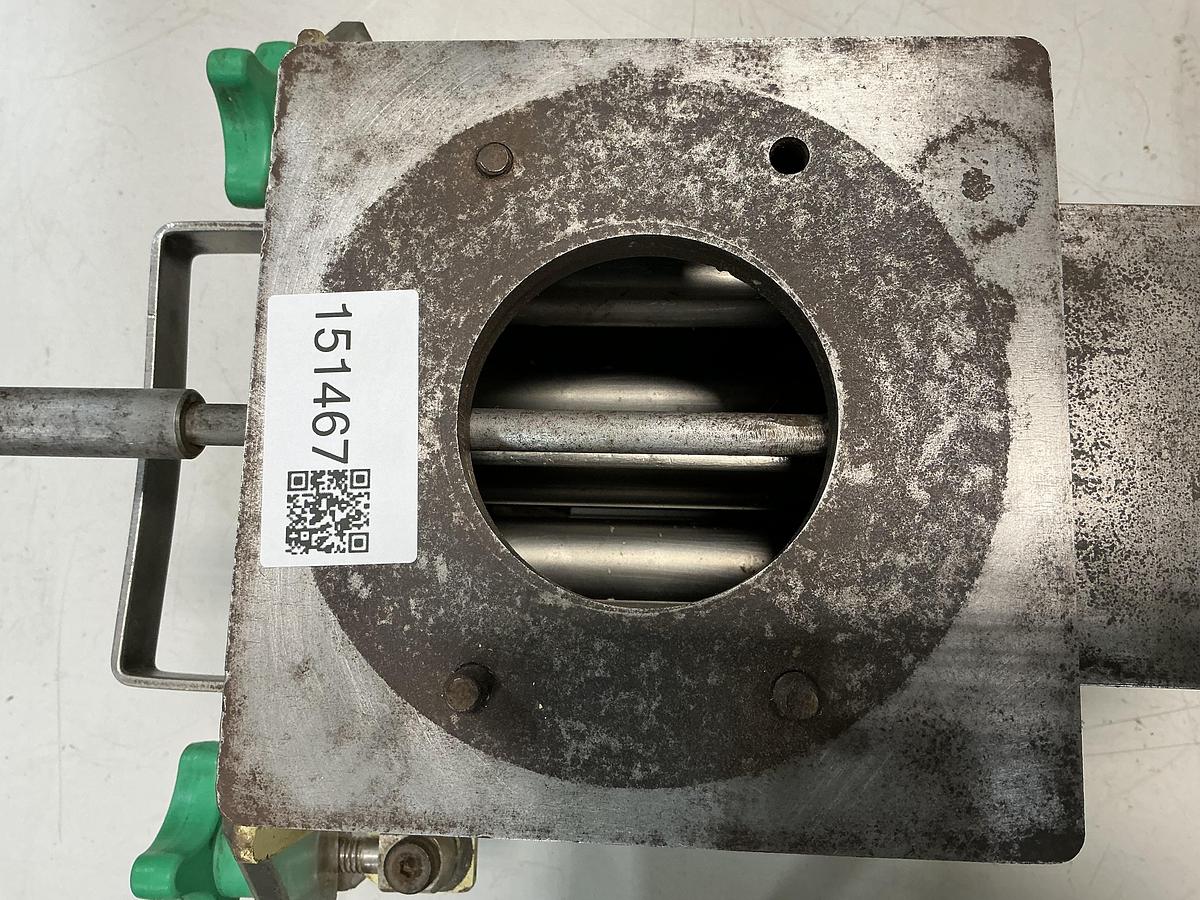 Used METAL FABRICATOR NO MODEL NUMBER / NO TAG