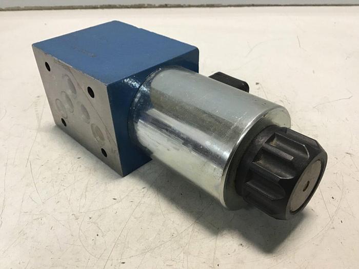 Used MANNESMANN REXROTH Valve 4WE10EA33/CG24N9K4 Used