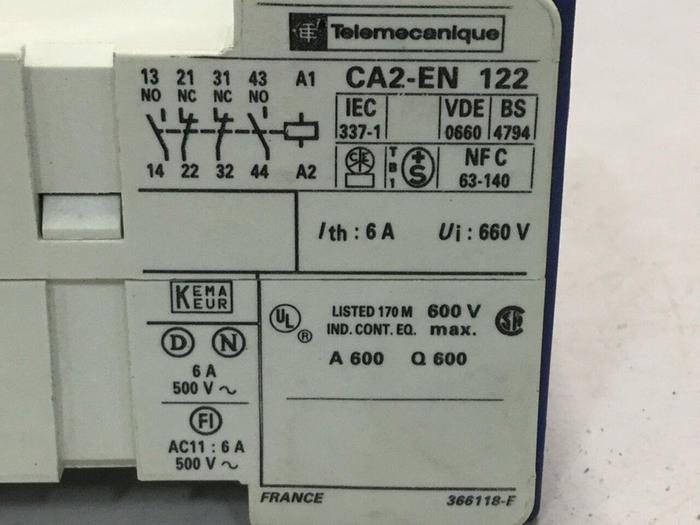 Used TELEMECANIQUE Control Relay CA2EN122 #105075