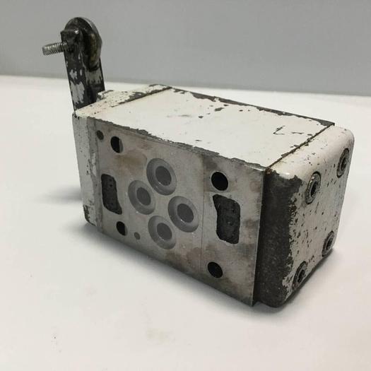 Used VICKERS Tokimec Valve DT20S32A11LHS7 #91736