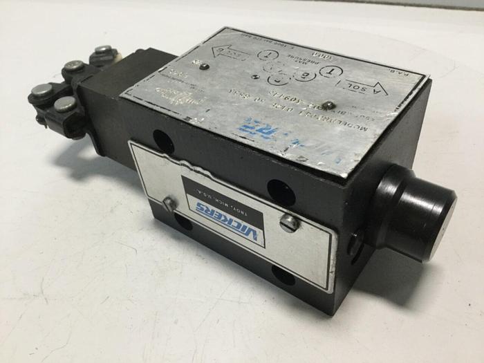 Used VICKERS Valve DG20S4 012F 50 S553 #110500