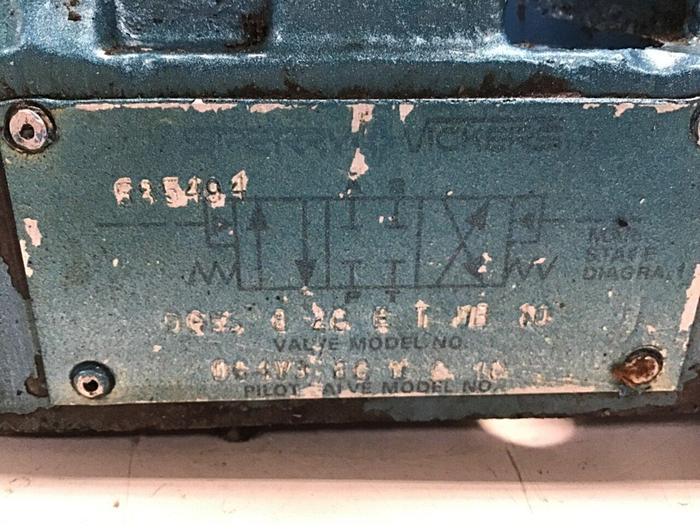 Used VICKERS Valve DG4V-3-6C-W-B-10 #140636