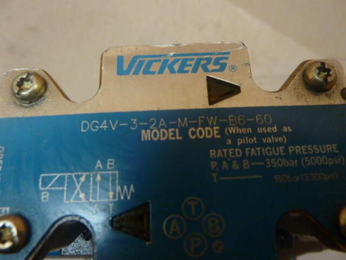 Used VICKERS Directional Valve DG5SH81AEWB20 #30392