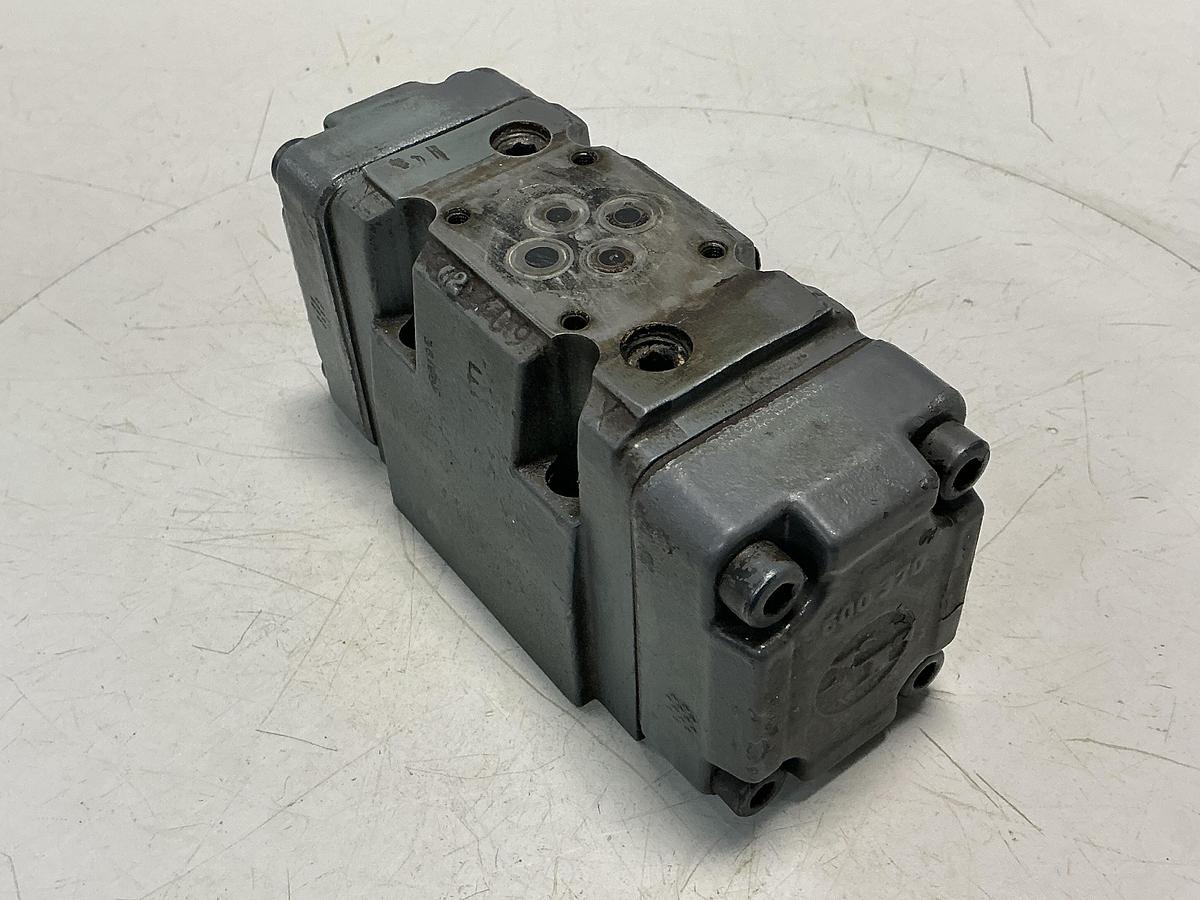Used REXROTH 4WEH10E20/6AG24N9ETK4/B10V