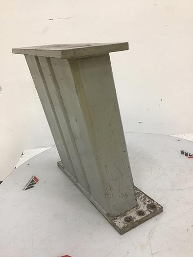 Used GENERIC Robot Stand 21 X 8 ROBOT STAND #124595