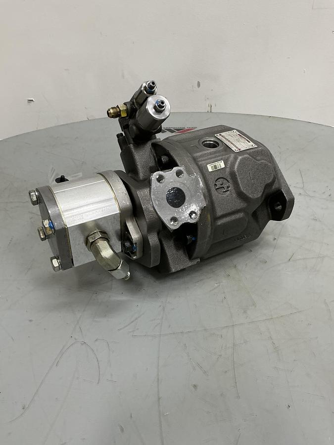 Used BRUENINGHAUS AA10VS045DFR1/30R-PKC62kK01S043A-1026