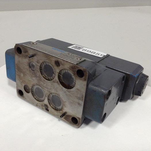 Used VICKERS Valve DG4V-3-6C-M-U-HL7-60-B13 Used