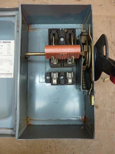Used SQUARE D 30 Amp Safety Disconnect Switch H221AWK #28317