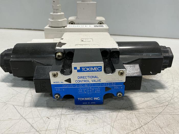 Used TOKIMEC Valve DG4VS-3-0C-M-P7-H-7-P12-52 Used