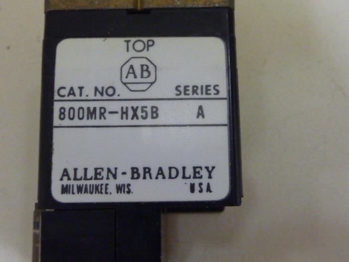 Used ALLEN BRADLEY Selector Switch 800MR-HX5B SER A #54521