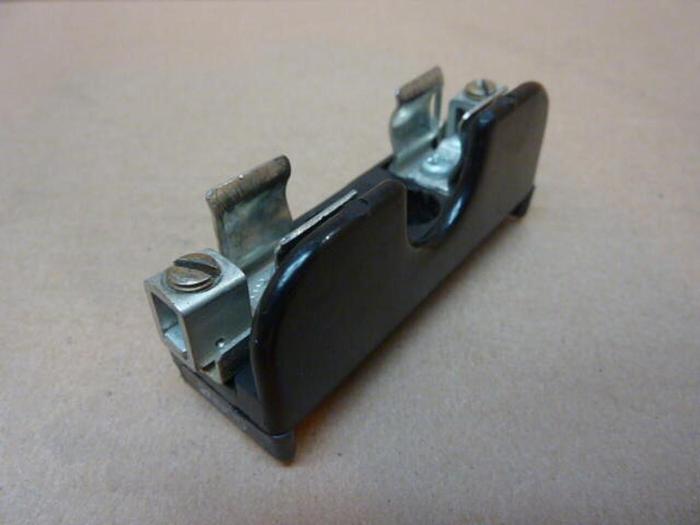 Used TAYLOR 30 Amp Fuse Block 20300 #32972