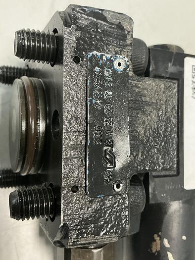 Used VICKERS DG4V-3S-2AL-M-U-HL7-60-EN490