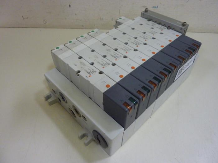 Used SMC Control Block w/ Valves VQ4300-5 #66057