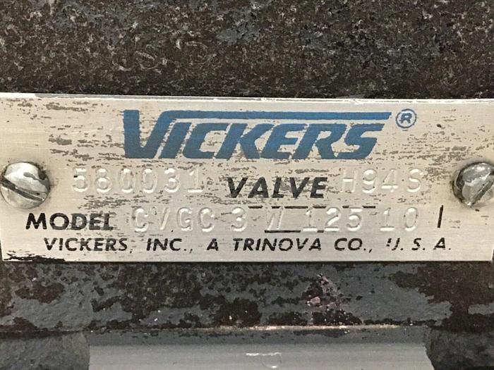 Used VICKERS Valves DG4V-3-2AL-M-U-HL7-60 Used