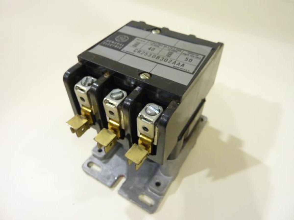 Used GENERAL ELECTRIC / GE Contactor CR253DB302AAA Used