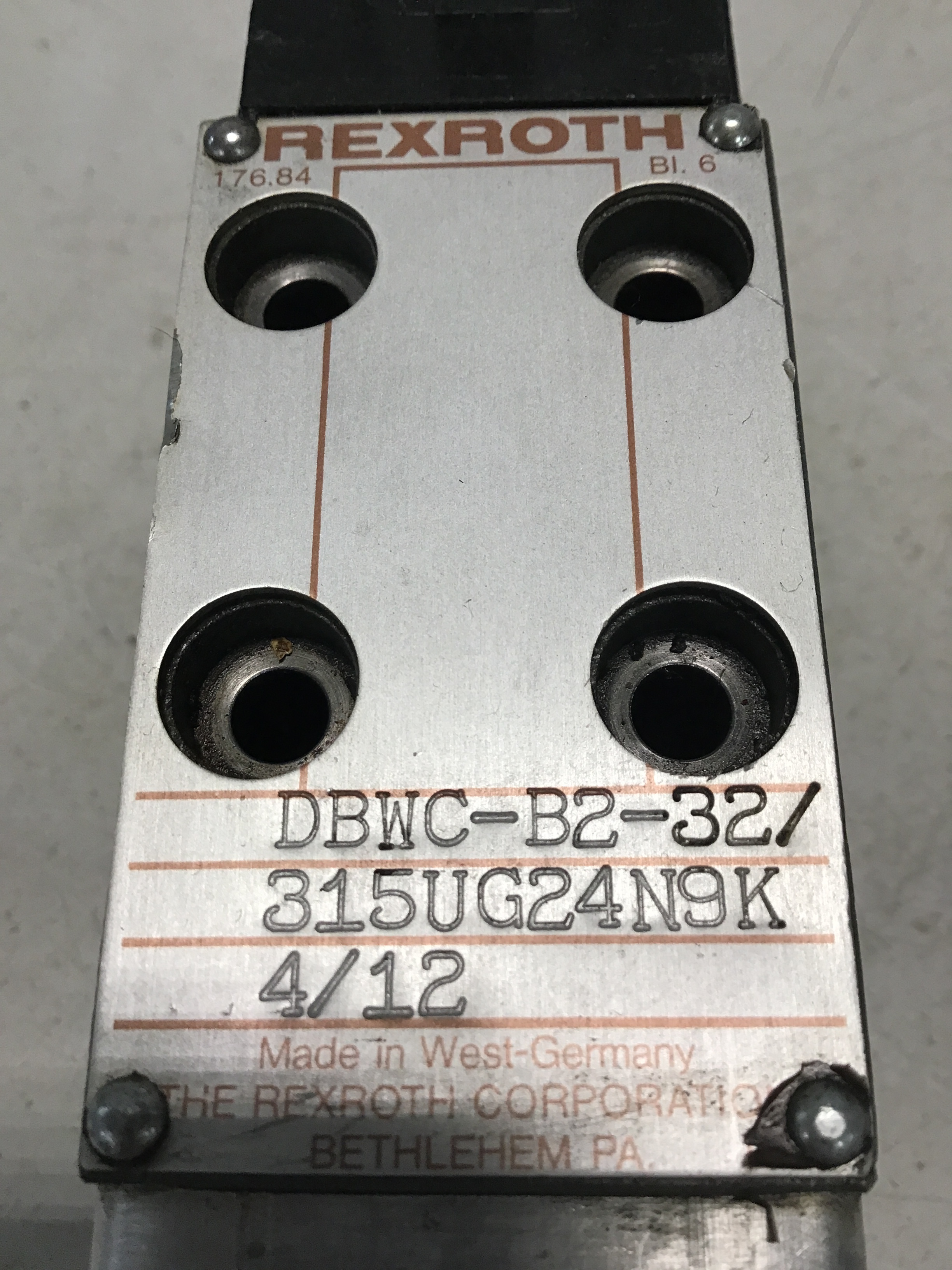 Used REXROTH Valve DBWC-B2-32/315UG24N9K4/12 USED