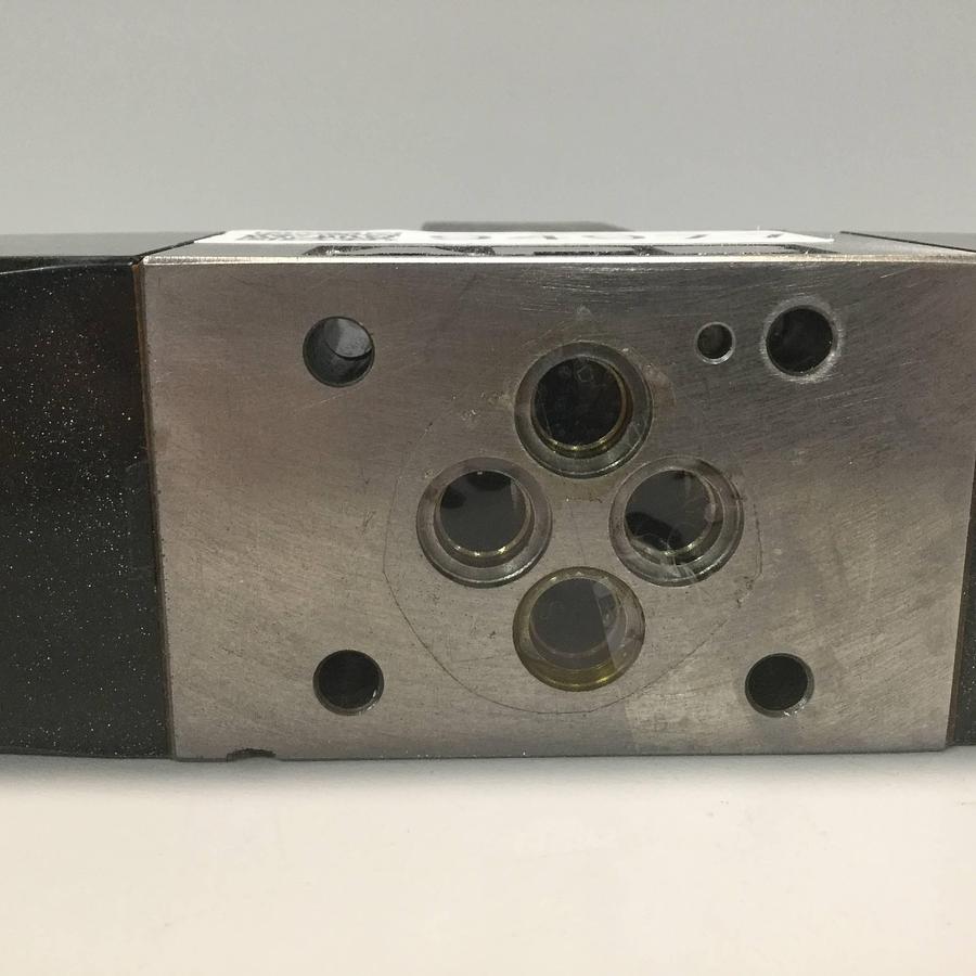 Used VICKERS Directional Control Valve DG4V36CMP7H750 USED