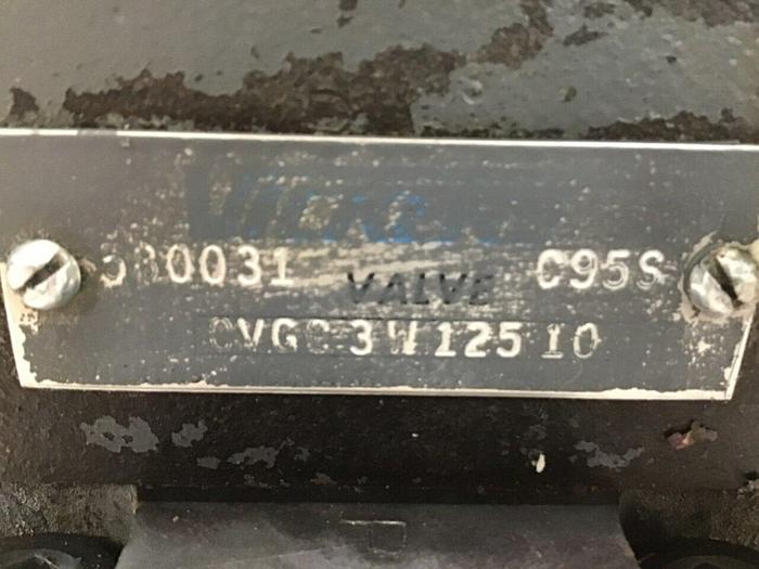 Used VICKERS Valves DG4V-3-2AL-M-U-HL7-60 Used