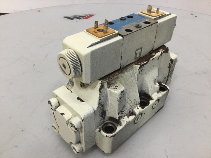 Used VICKERS Directional Control Valve DG4V-3-6C-M-U-HL7-60 Used