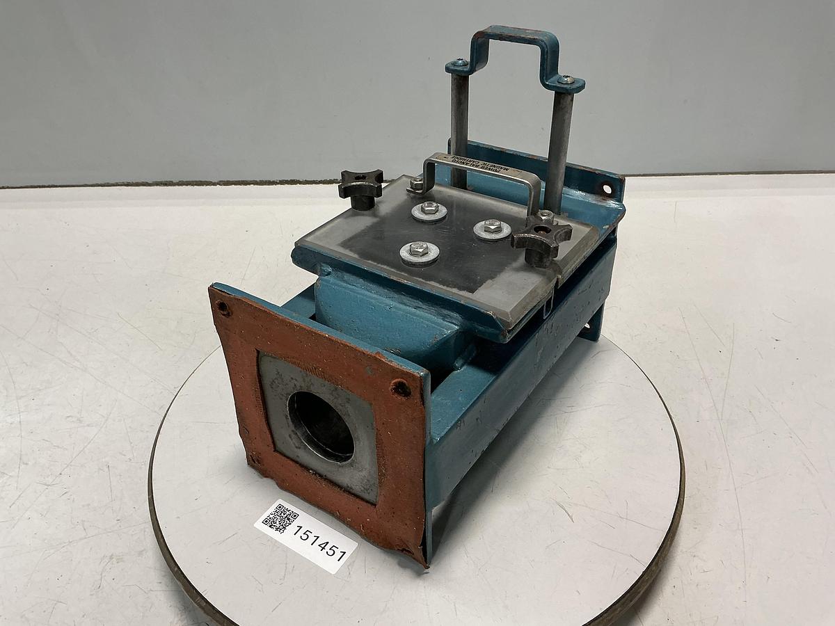 Used METAL FABRICATOR NO MODEL / NO TAG