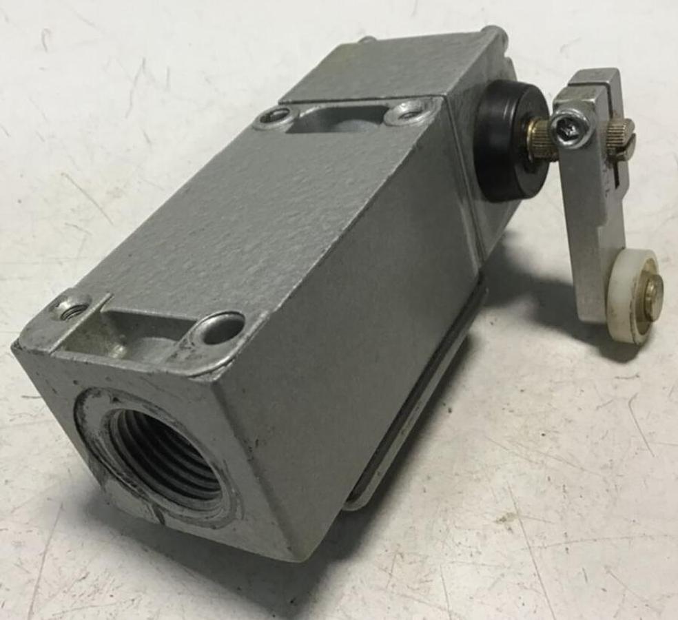 Used TELEMECANIQUE Limit Switch C3JK06 USED