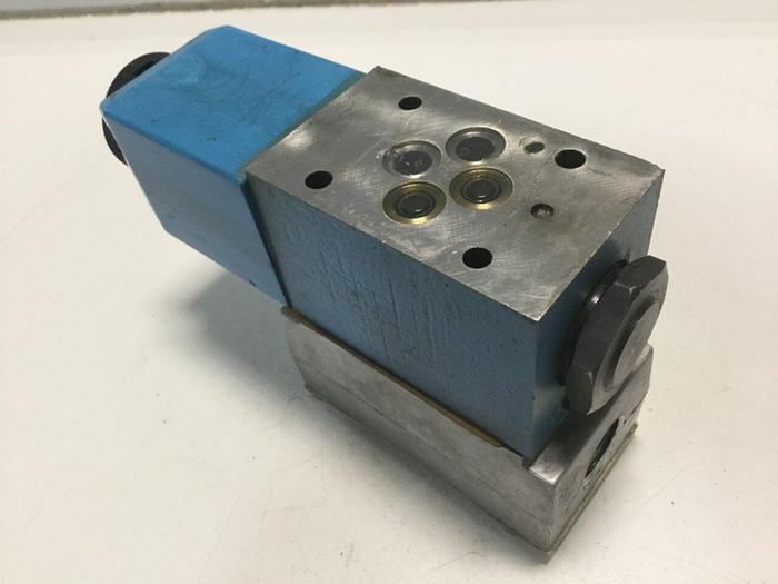 Used VICKERS Directional Control Valve DG4V37AMFWH760 #105765