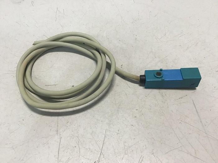 Used YAMATAKE Proximity Switch FL2-4A6H #128265