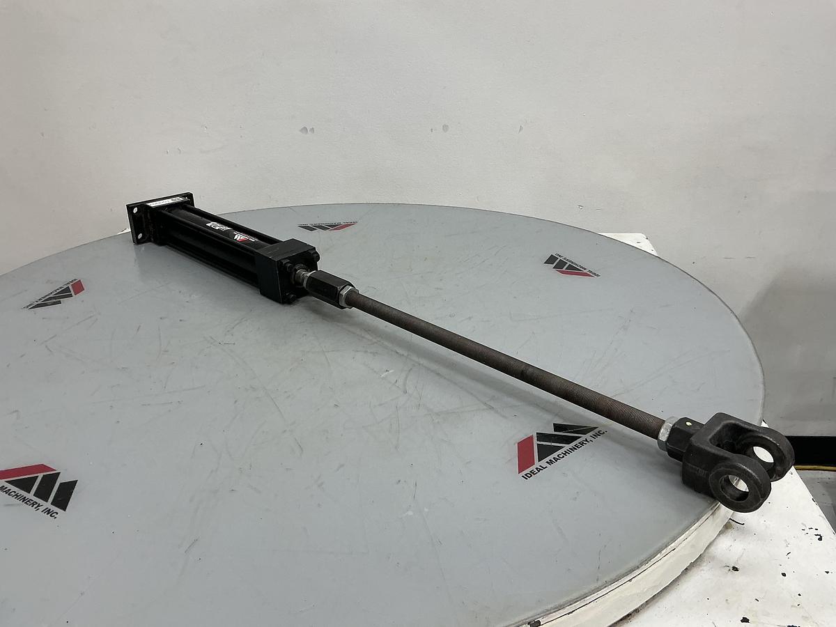 Used PARKER 02.00 H2HLTS13M 12.000