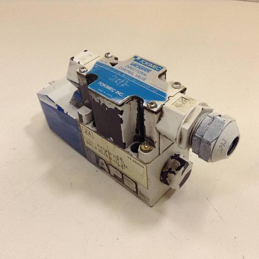 Used VICKERS Directional Control Valve DG4V32AMP7H7P2050 #77774