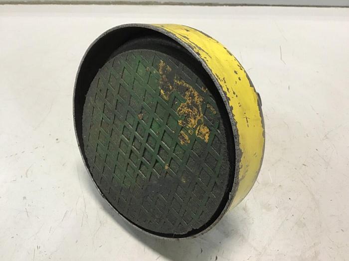 Used GENERIC Leveling Mount Pad 6 1/2 DIAMETER M/M #122756