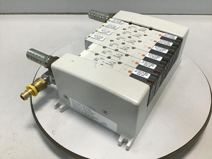 Used SMC Valve w/Manifold VQC4301-5 #117100