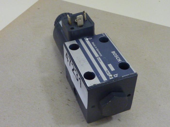 Used BOSCH Directional Valve 0 810 091 227 #47231
