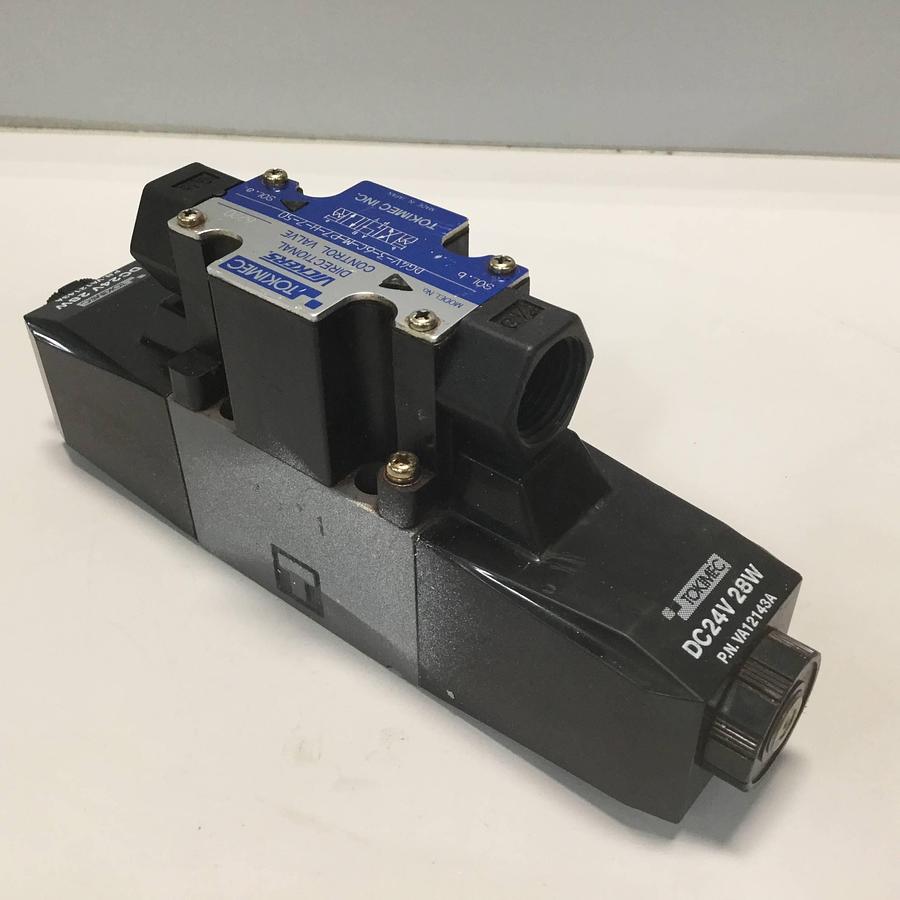 Used VICKERS Directional Control Valve DG4V36CMP7H750 USED