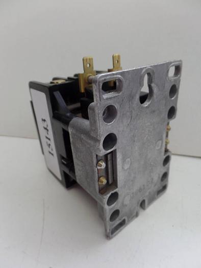 Used GENERAL ELECTRIC / GE Contactor CR353AD2DA1 Used