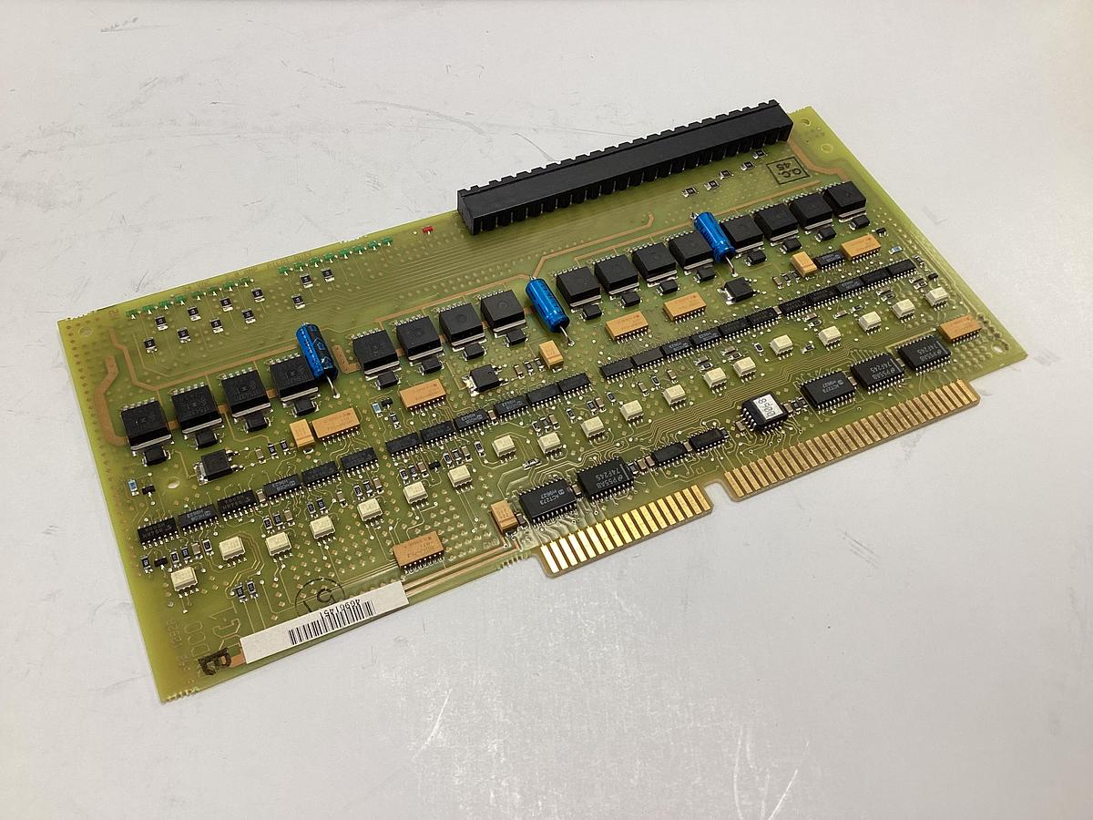 Used CINCINNATI MILACRON Circuit Board 3-542-1292A / BRACKET Used