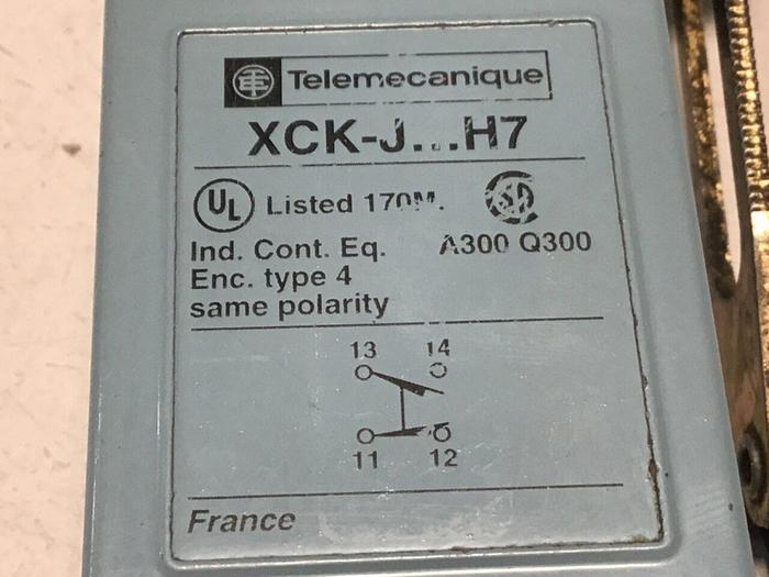 Used TELEMECANIQUE Limit Switch XCK-J-H7 #121849