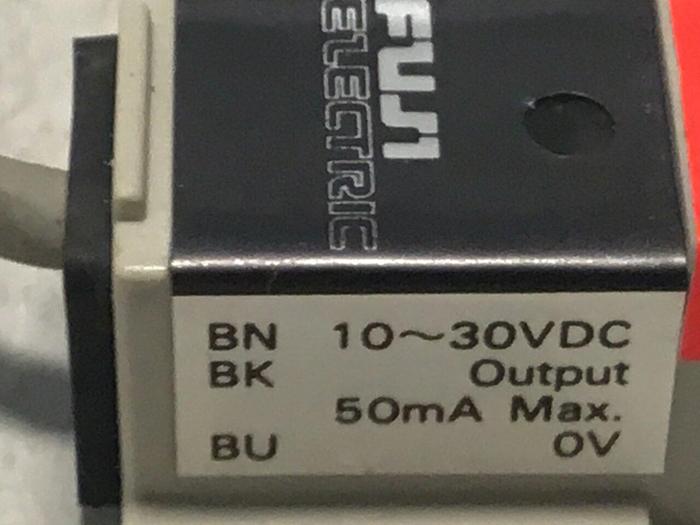 Used FUJI ELECTRIC Proximity Switch PE-B4D3 #128347