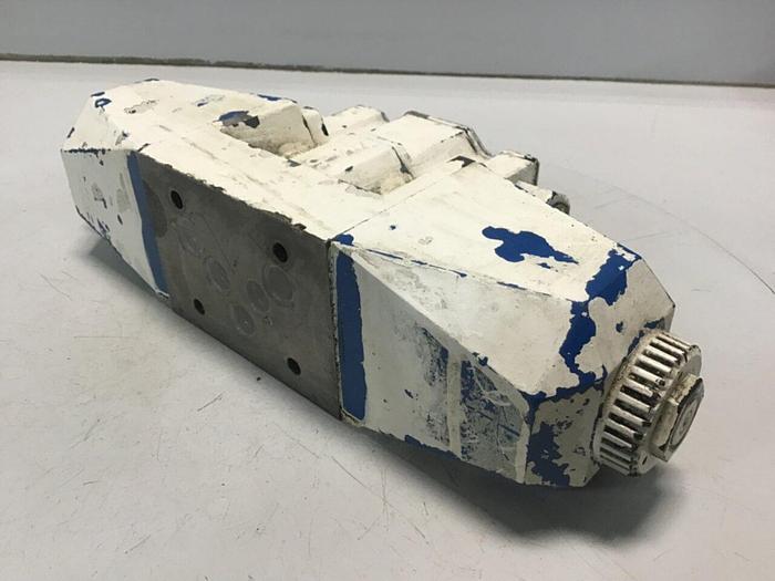 Used VICKERS Directional Control Valve DG4V533CMP7LH630 #127176