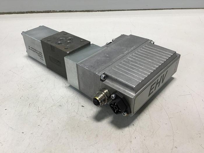 Used MOOG Servo Direct Drive Valve D920-141  USED