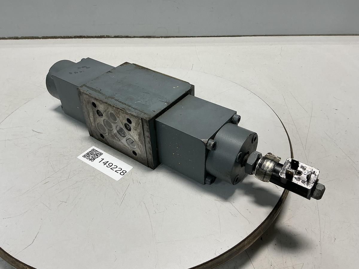 Used REXROTH 4WRE 10 W64-12/24Z4/M