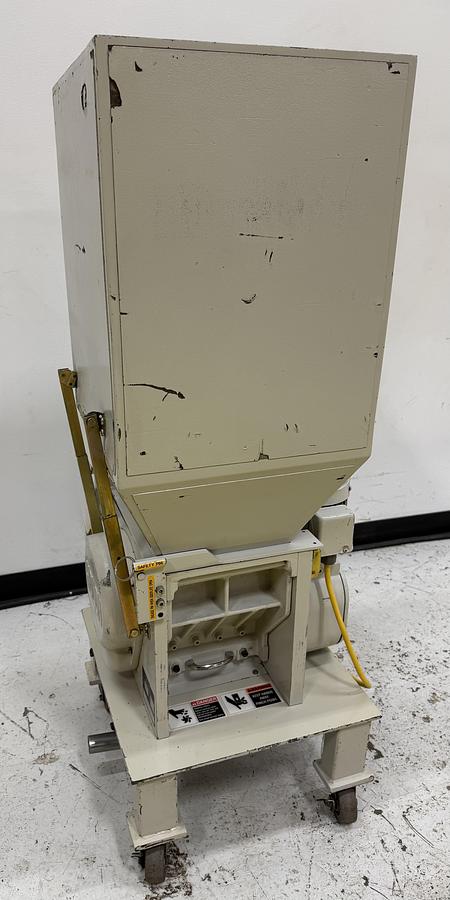 Used FBE Corp SR-1013 Screenless Grinder Granulator USED #152821  Needs to be Cleaned DIMS