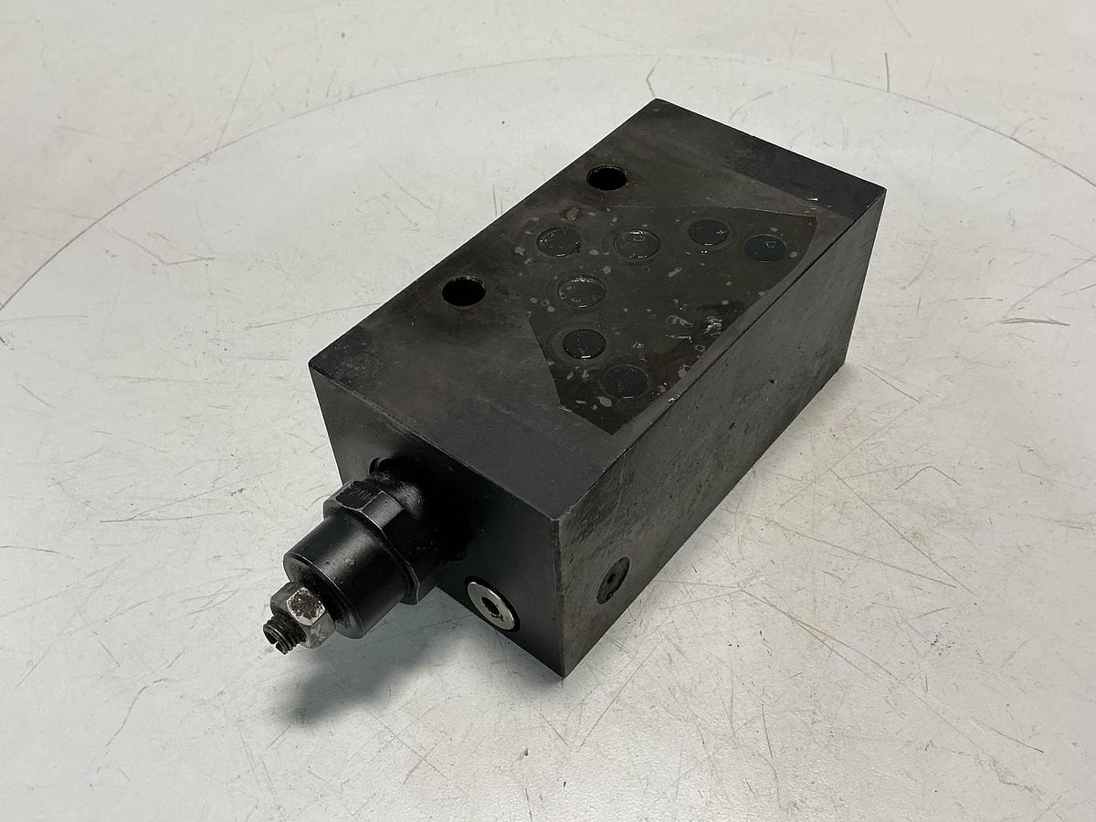 Used VICKERS DGMX2-5-PP-FW-S-30