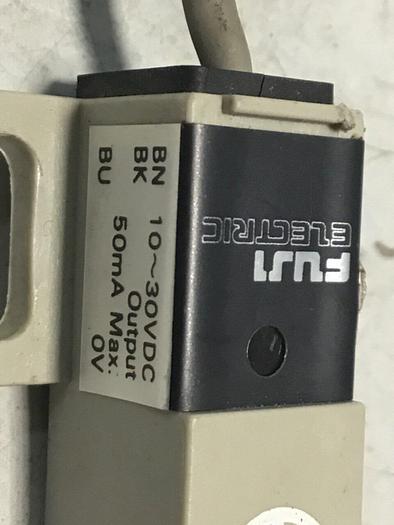 Used FUJI ELECTRIC Proximity Switch PE-B4D3 #128390