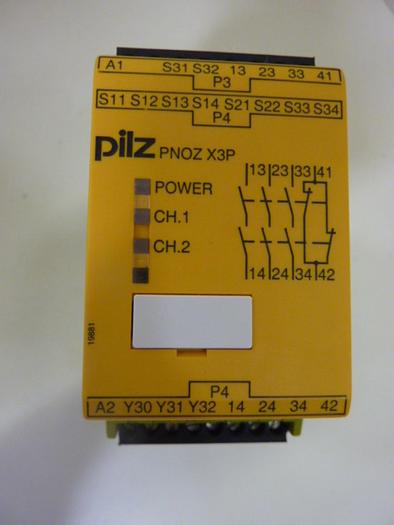 Used PILZ Safety Relay PNOZX3P24VDC24VAC3N/O1N/C1SO #61936