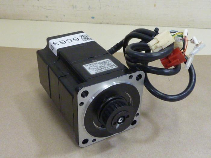 Used YASKAWA AC Servo Motor SGMP-02AWYR11 Used