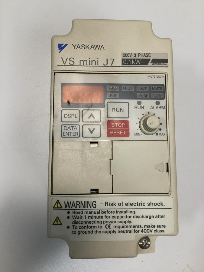 Used YASKAWA VS Mini J7 Inverter CIMR-J7AA20P1 USED