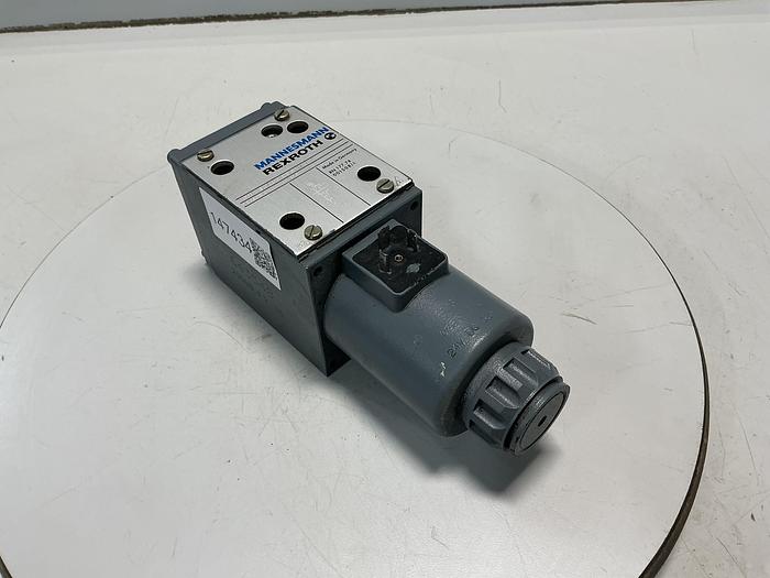 Used REXROTH 5-4WE 10 J2B32/CG24N9K4