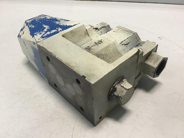 Used VICKERS Directional Control Valve DG4V56BMP7LH630 #127184