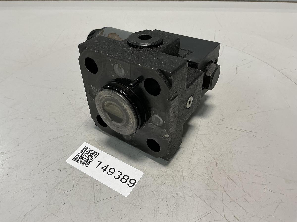 Used VICKERS DG4V-3S-2A-M-U-HL7-60-EN490