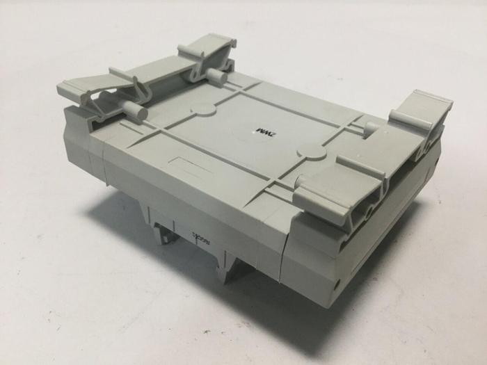 Used ALLEN BRADLEY Module 1492-IFM20F #105530